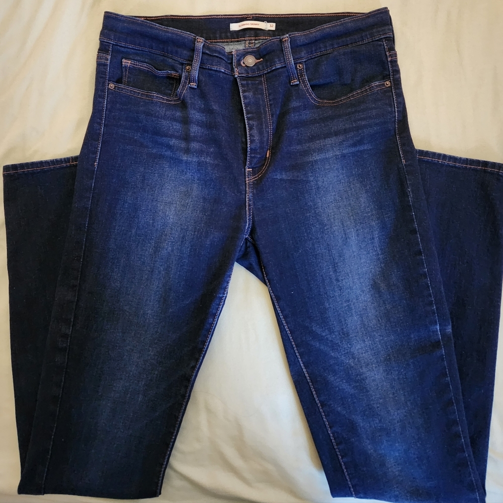 Levi's slimming skinny jeans - Like New